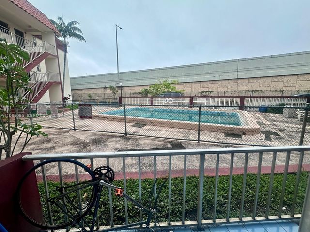 2385 NW 11th Street B16, Miami, FL 33125