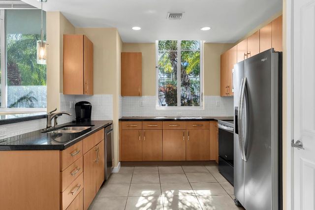 300 S Australian Avenue 618, West Palm Beach, FL 33401