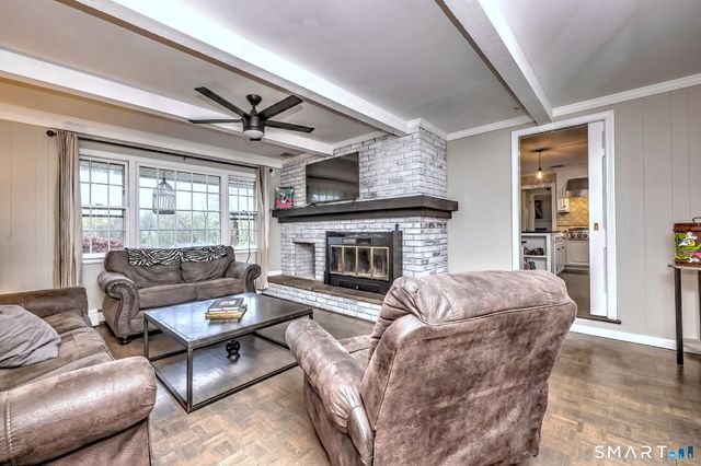 16 Wolf Tree Drive, Woodbridge, CT 06525