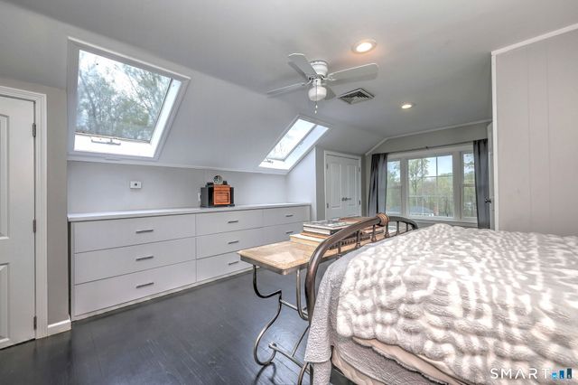 16 Wolf Tree Drive, Woodbridge, CT 06525