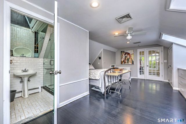 16 Wolf Tree Drive, Woodbridge, CT 06525