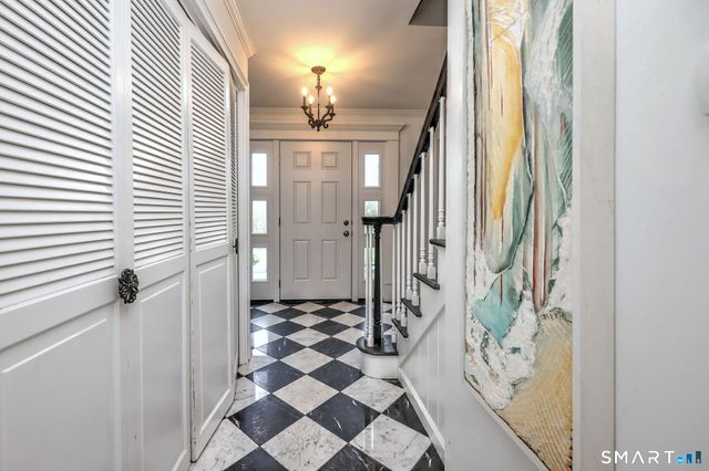 16 Wolf Tree Drive, Woodbridge, CT 06525