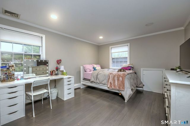 16 Wolf Tree Drive, Woodbridge, CT 06525
