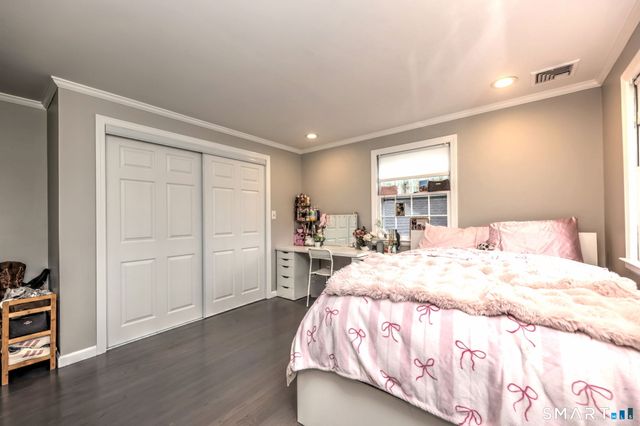 16 Wolf Tree Drive, Woodbridge, CT 06525