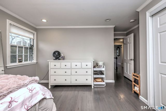 16 Wolf Tree Drive, Woodbridge, CT 06525