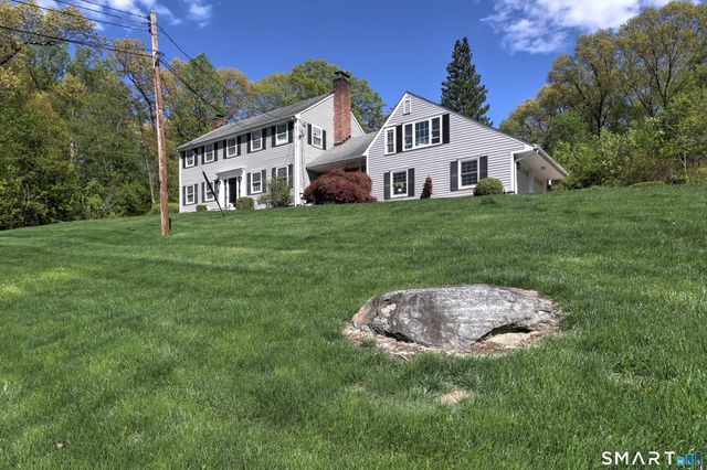 16 Wolf Tree Drive, Woodbridge, CT 06525