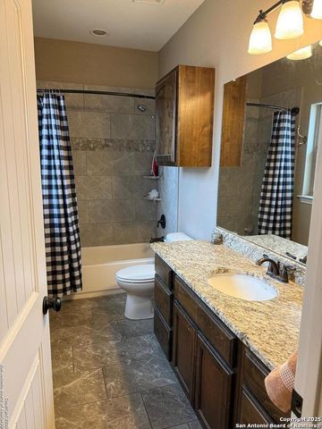 1745 CrookedCreek, Pleasanton, TX 78064