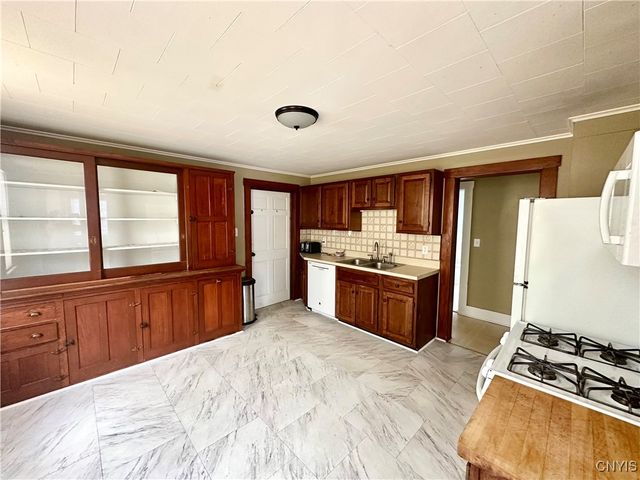 405 Spratt Place, Utica, NY 13502