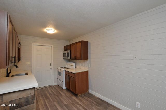 6044 N 21ST Avenue 2, Phoenix, AZ 85015