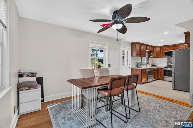 27 Grayson Place, Teaneck, NJ 07666