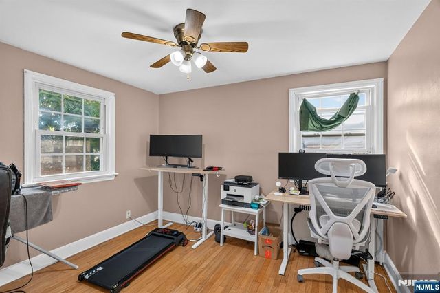27 Grayson Place, Teaneck, NJ 07666