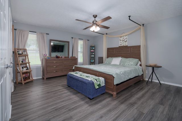 115 Pin Oaks Ln, Hohenwald, TN 38462
