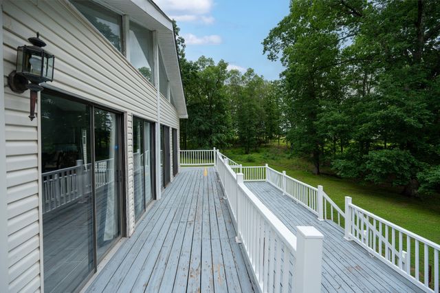 115 Pin Oaks Ln, Hohenwald, TN 38462