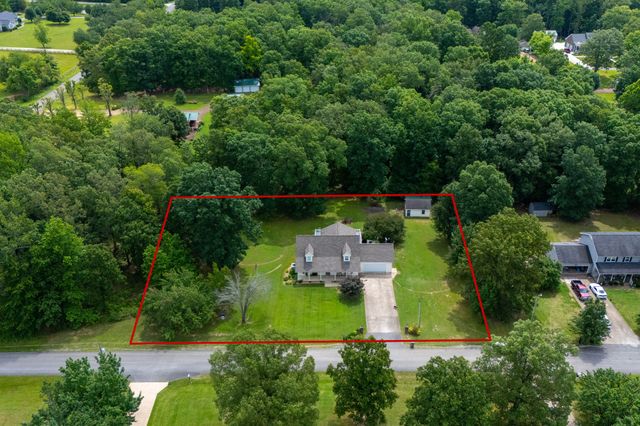 115 Pin Oaks Ln, Hohenwald, TN 38462