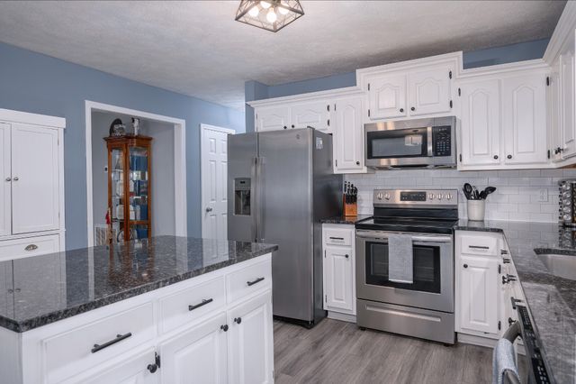 115 Pin Oaks Ln, Hohenwald, TN 38462