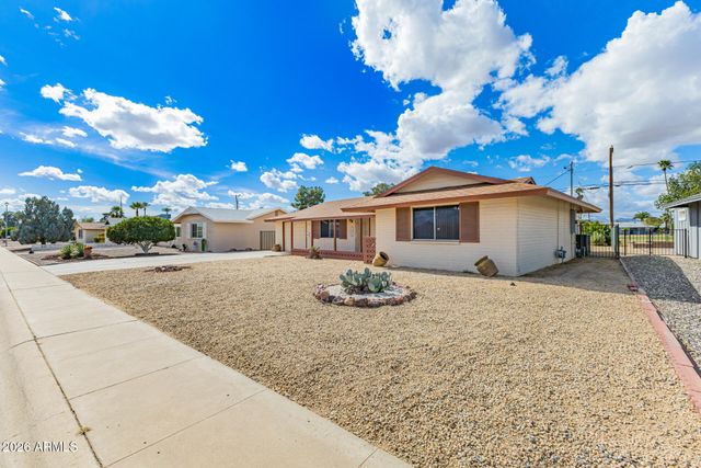 12236 N PEBBLE BEACH Drive, Sun City, AZ 85351