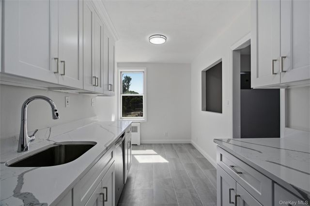 74-45 Yellowstone Boulevard 4G, Rego Park, NY 11374