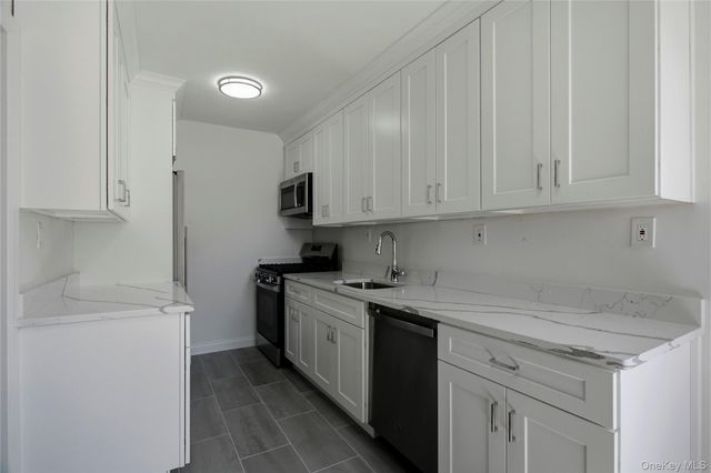 74-45 Yellowstone Boulevard 4G, Rego Park, NY 11374