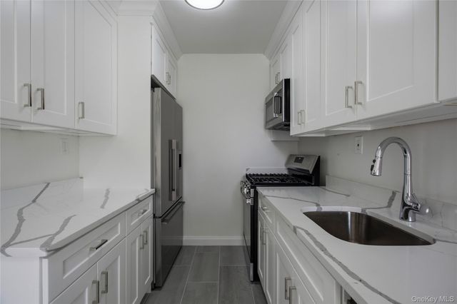 74-45 Yellowstone Boulevard 4G, Rego Park, NY 11374