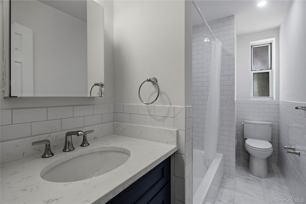 74-45 Yellowstone Boulevard 4G, Rego Park, NY 11374 — photo 5