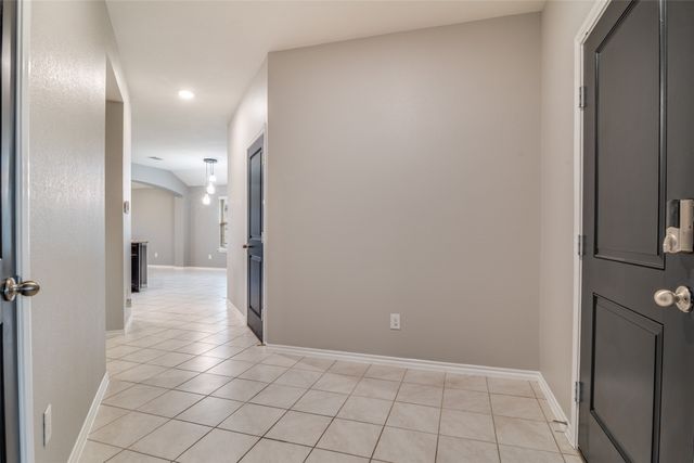 877 Darst Drive, Fate, TX 75189