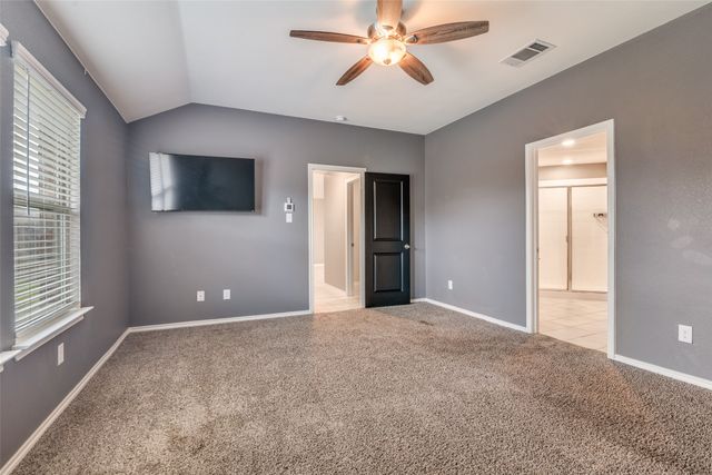 877 Darst Drive, Fate, TX 75189