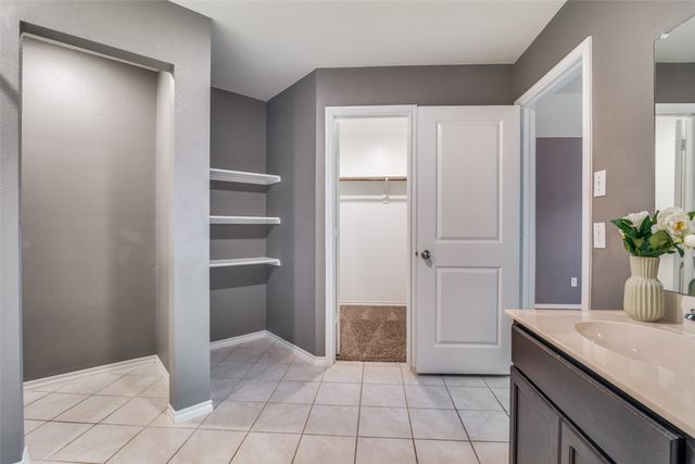 877 Darst Drive, Fate, TX 75189