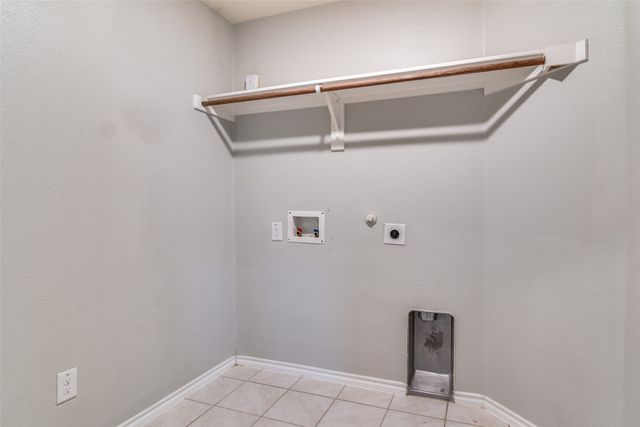 877 Darst Drive, Fate, TX 75189