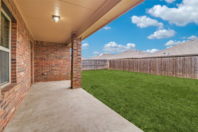 877 Darst Drive, Fate, TX 75189