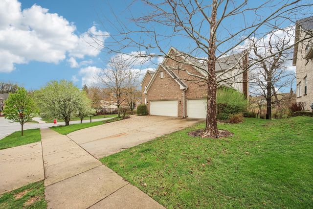1967 N Meryls Terrace, Palatine, IL 60074