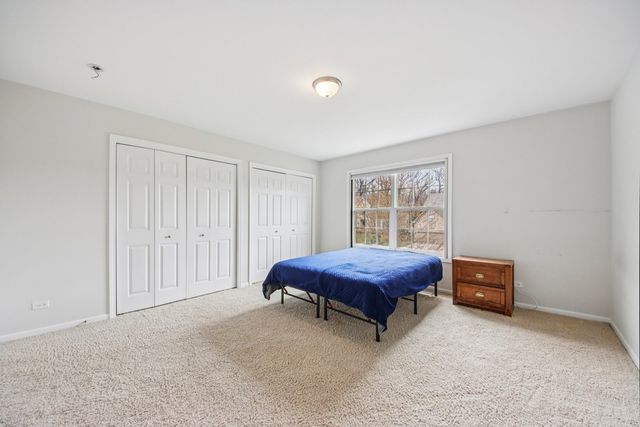 1967 N Meryls Terrace, Palatine, IL 60074