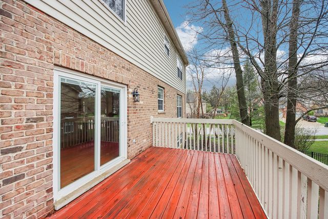 1967 N Meryls Terrace, Palatine, IL 60074