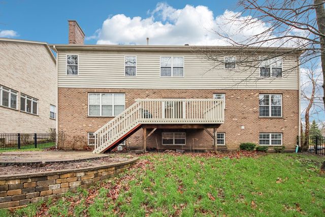 1967 N Meryls Terrace, Palatine, IL 60074