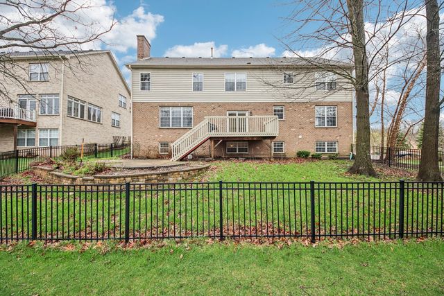 1967 N Meryls Terrace, Palatine, IL 60074
