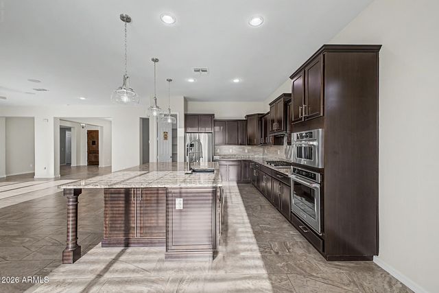 5030 S SETON Avenue, Gilbert, AZ 85298