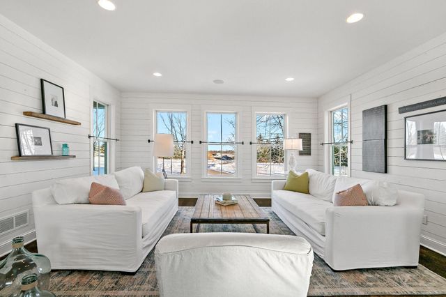 12388 Keller Avenue N, Hugo, MN 55038