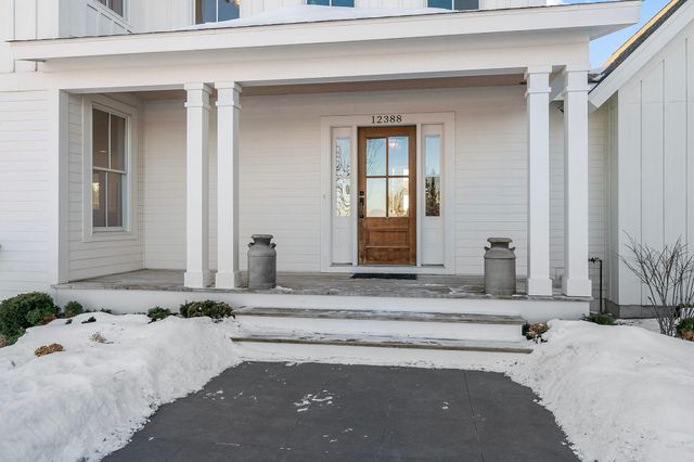 12388 Keller Avenue N, Hugo, MN 55038