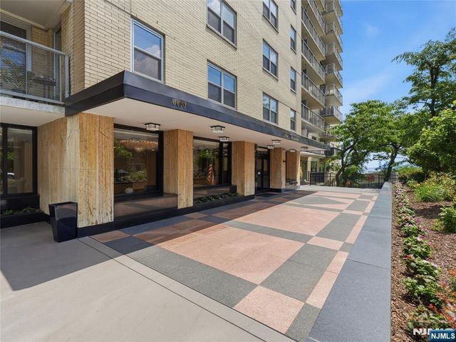 6600 Boulevard E 19H, West New York, NJ 07093