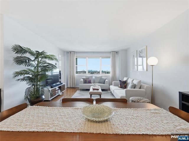 6600 Boulevard E 19H, West New York, NJ 07093