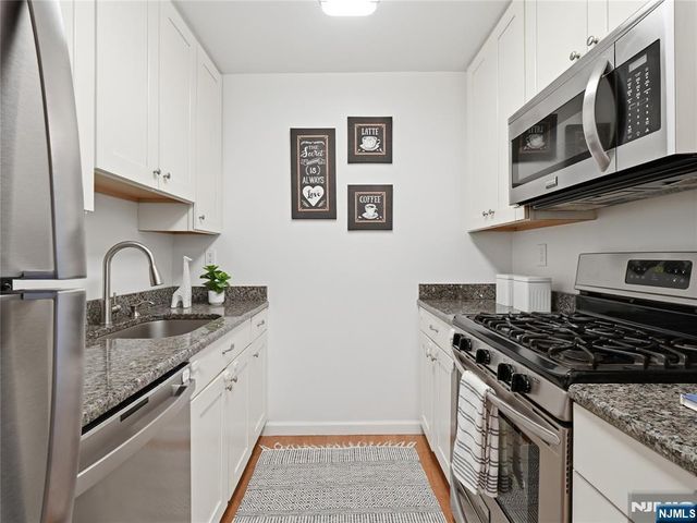 6600 Boulevard E 19H, West New York, NJ 07093