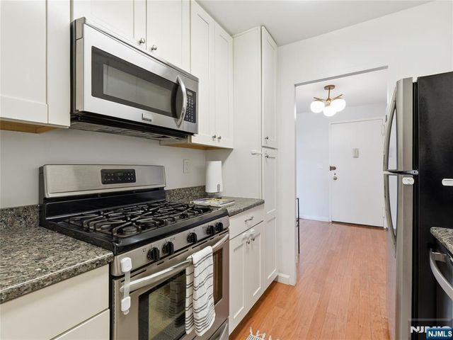 6600 Boulevard E 19H, West New York, NJ 07093