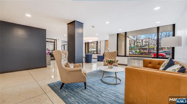 6600 Boulevard E 19H, West New York, NJ 07093