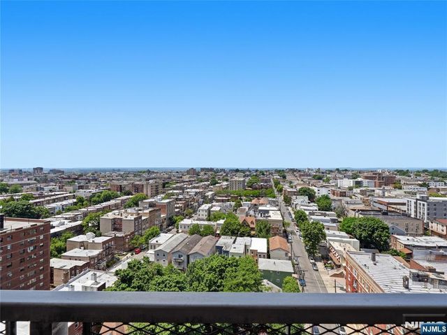 6600 Boulevard E 19H, West New York, NJ 07093