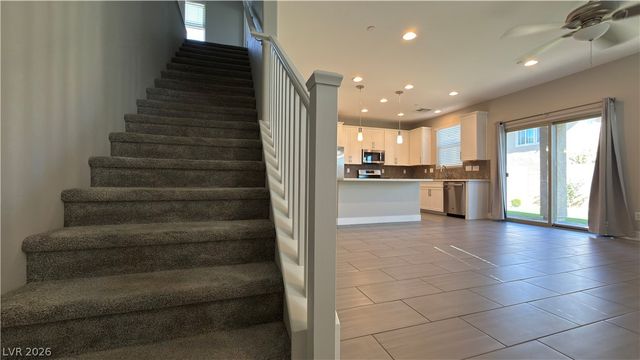 335 Cadence Vista Drive, Henderson, NV 89011