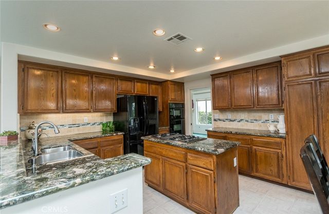 21714 Agajanian, Saugus, CA 91350