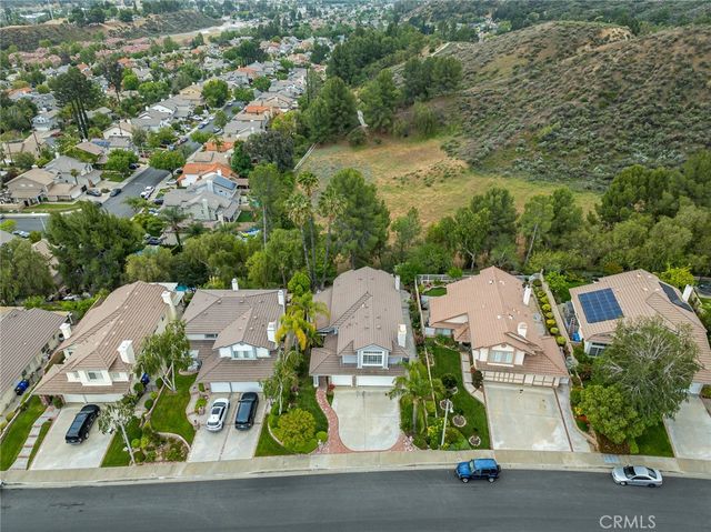 21714 Agajanian, Saugus, CA 91350