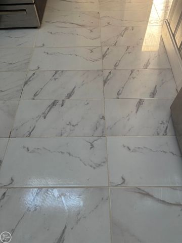 21700 Elizabeth Street, St Clair Shores, MI 48080