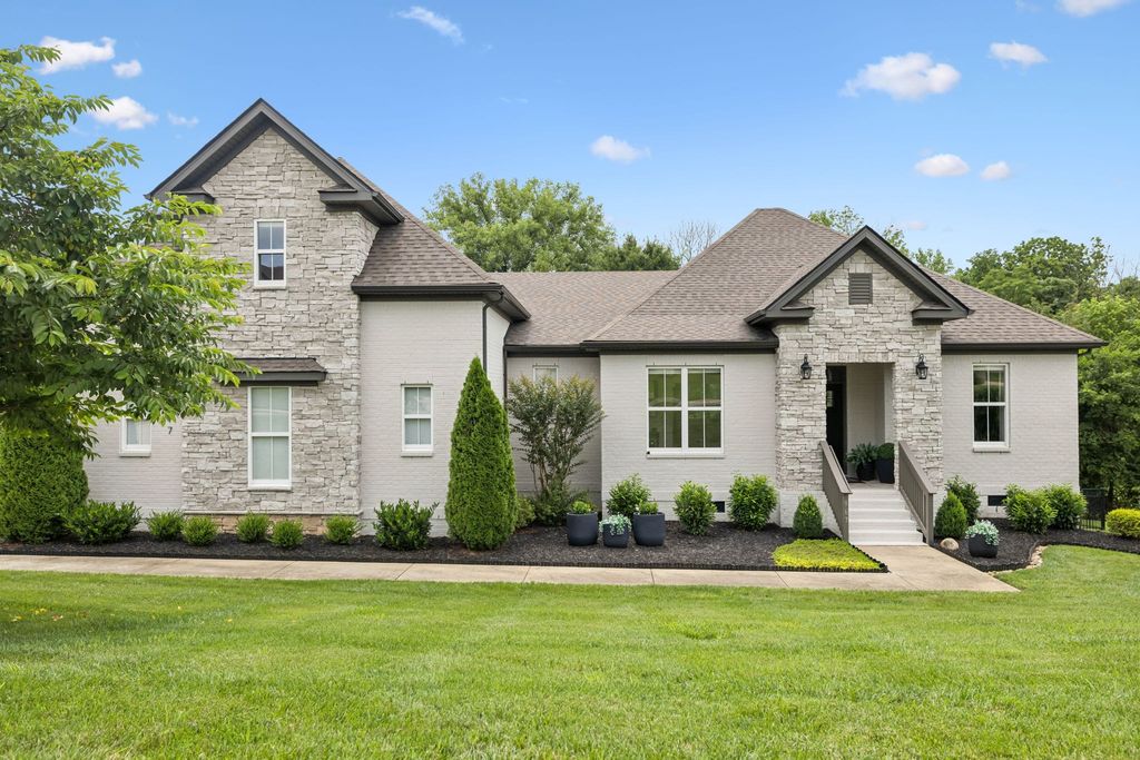 967 Nashs Nook, Columbia, TN 38401