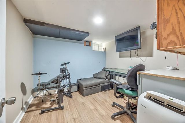 4015 E 67TH Terrace, Kansas City, MO 64132