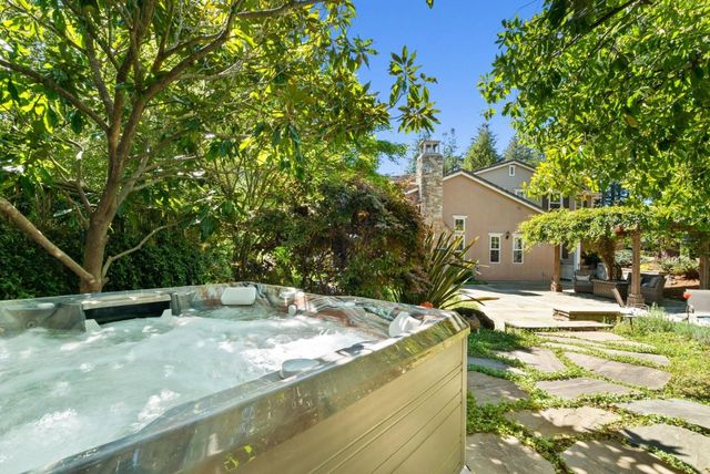 335 Bridlewood Court, Santa Cruz, CA 95060